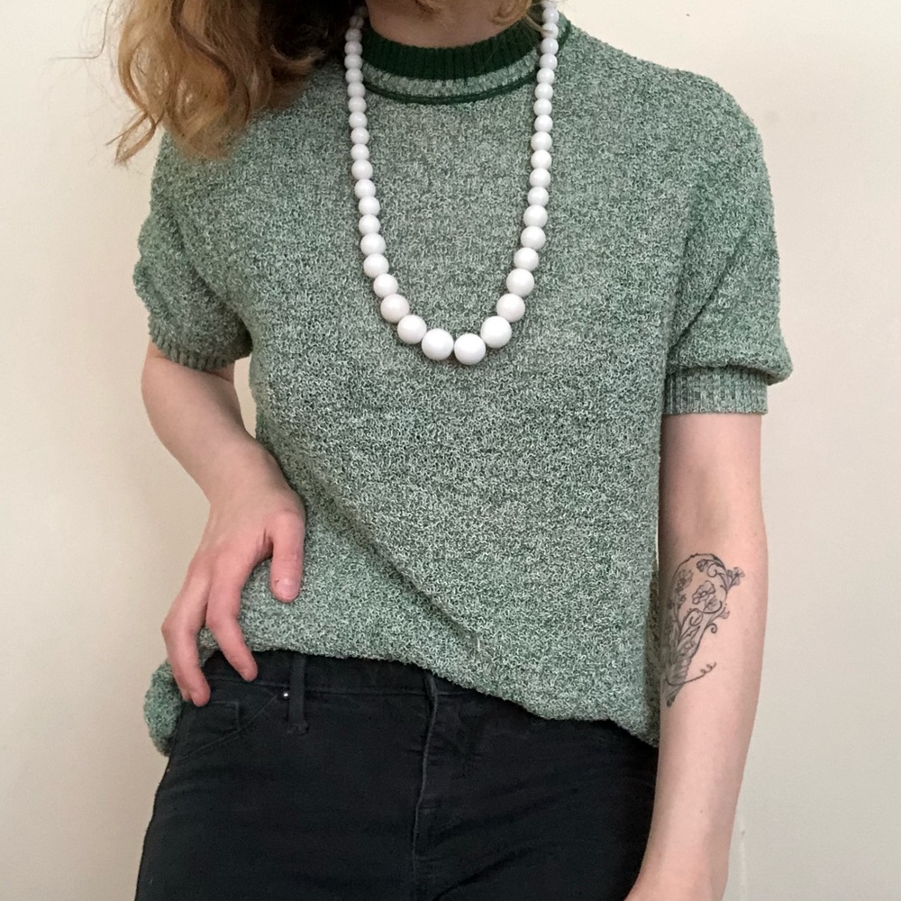 Gorgeous vintage green short sleeved sweater